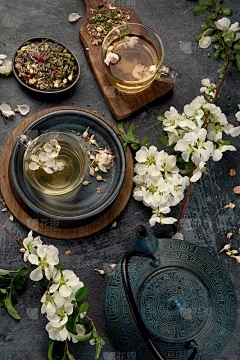 浩瀚商品现货交易员：葡萄浇水的管理方法和预防措施